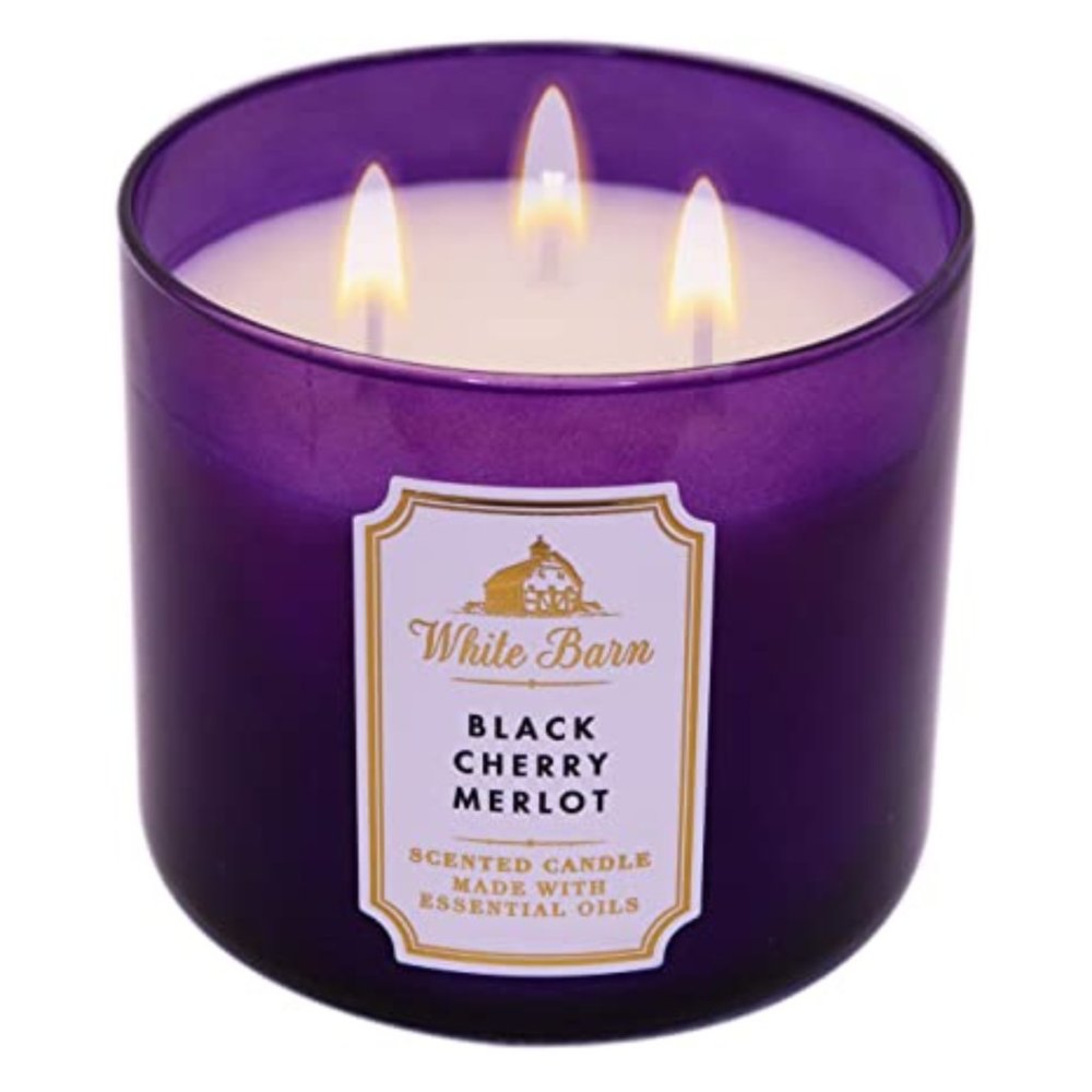 BATH & BODY WORKS White Barn Black Cherry Merlot Scented Candle